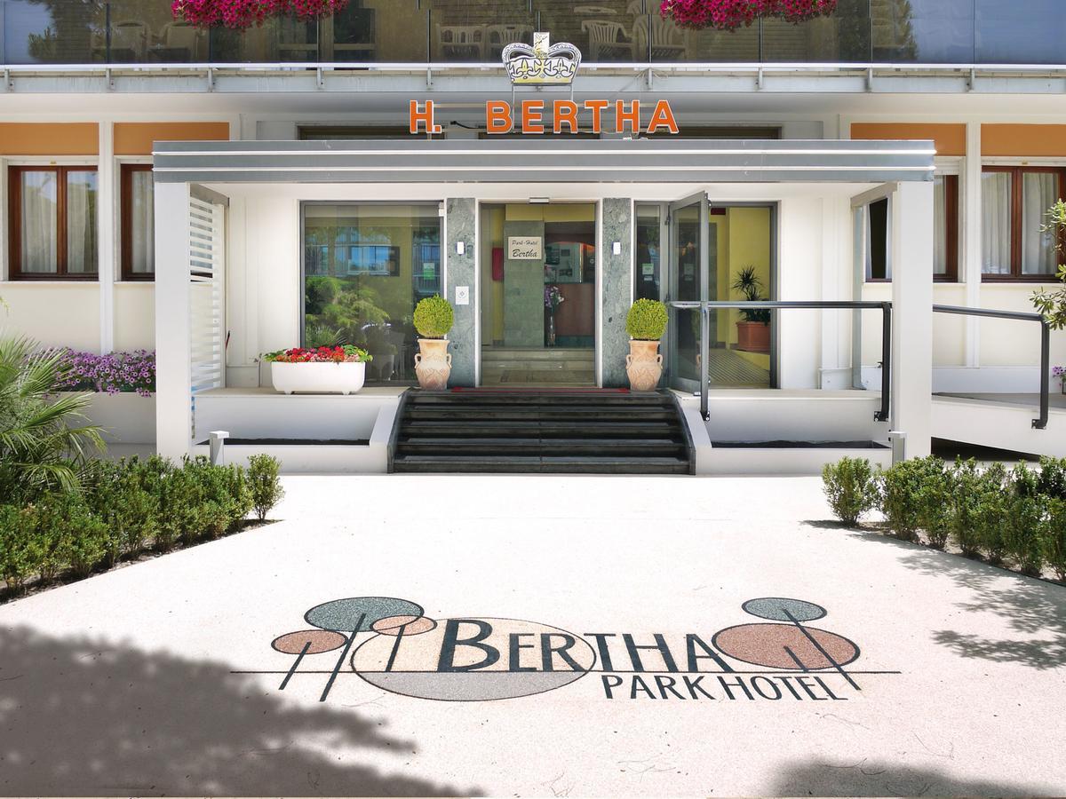 Hotel Bertha Fronte Mare Lido di Jesolo Exterior foto